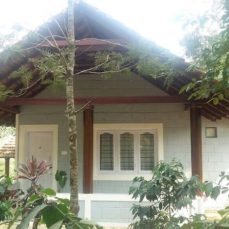 Leisure Vacations Whispering Woods Hotel Madikeri Kültér fotó
